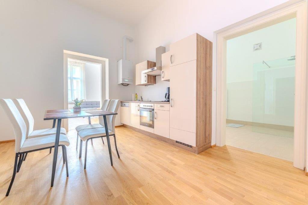 Deluxe Apartments Near The Center Krems an der Donau Εξωτερικό φωτογραφία