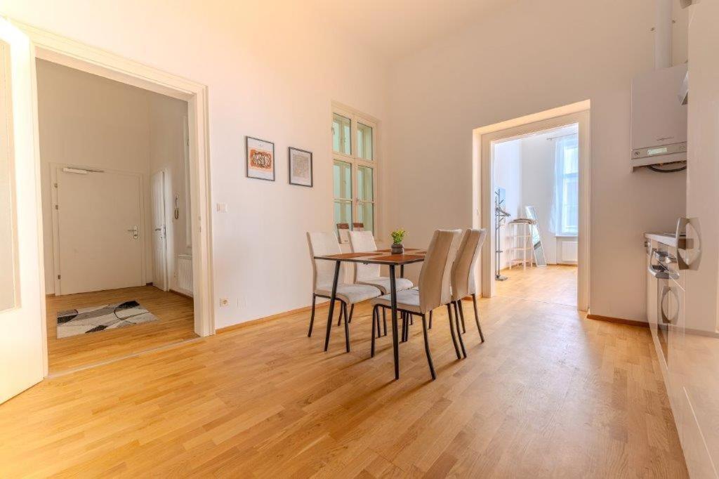Deluxe Apartments Near The Center Krems an der Donau Εξωτερικό φωτογραφία
